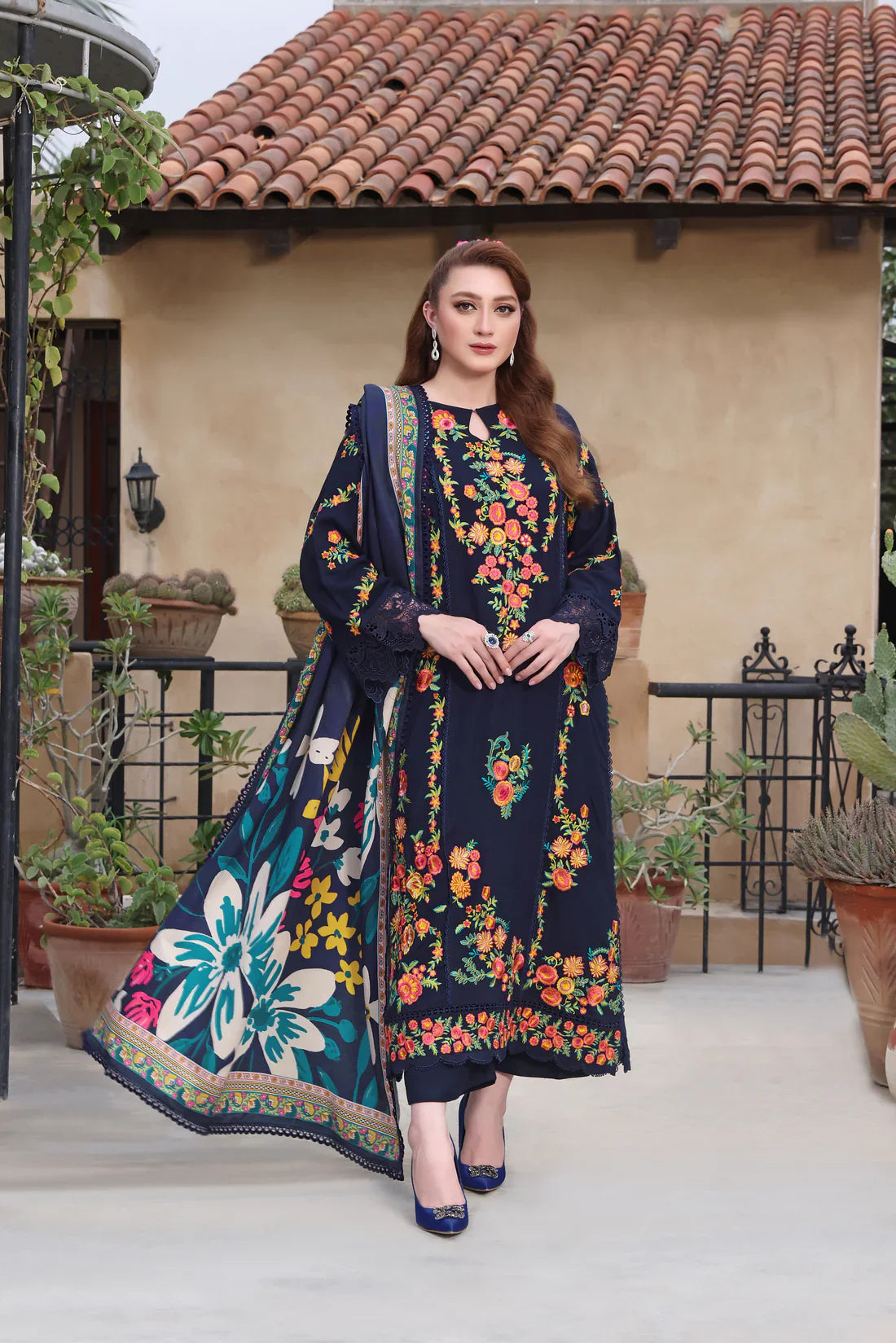 3 PC EMBROIDERED DHANAK SUIT - BG821