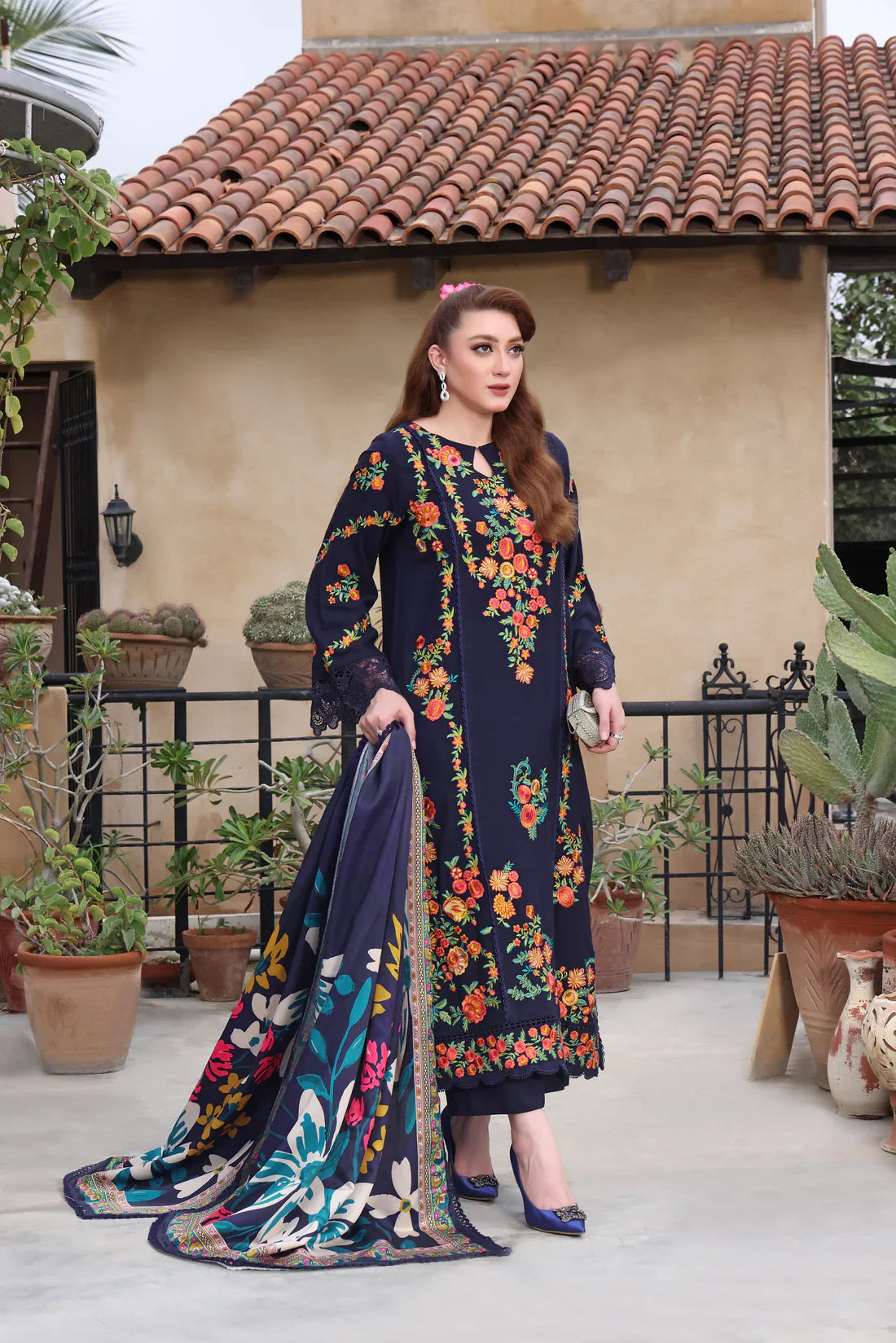 3 PC EMBROIDERED DHANAK SUIT - BG821