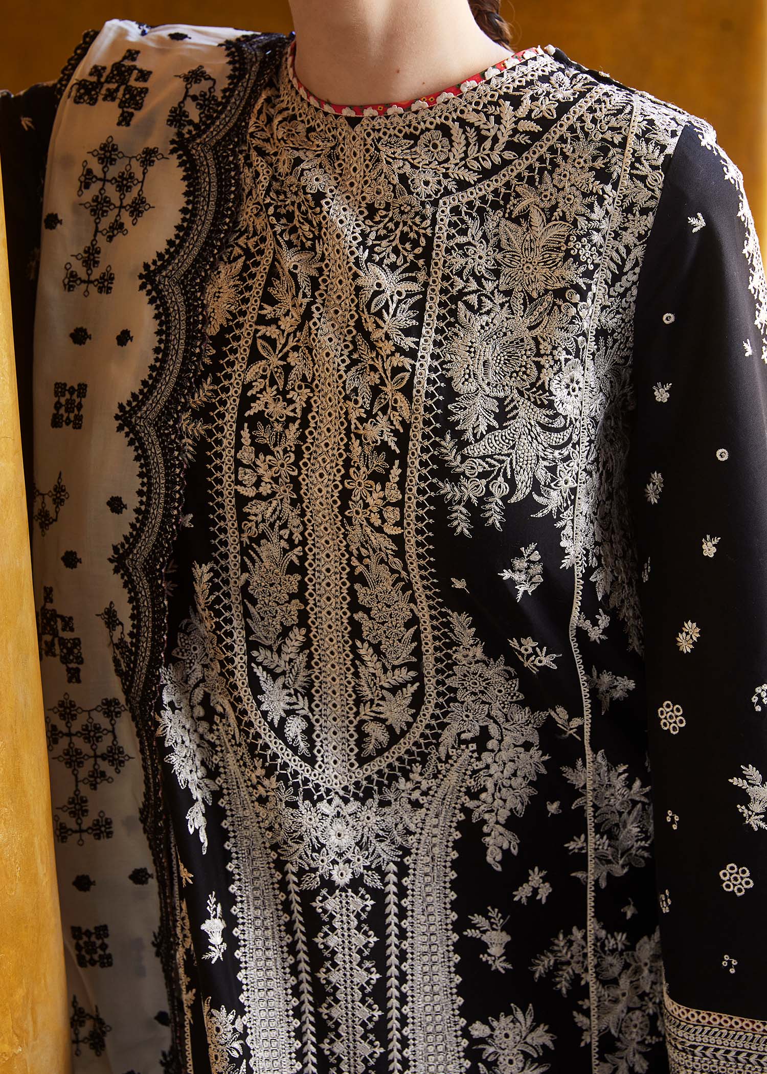 Hussain Rehar 3PC Khadi Net Dupata.