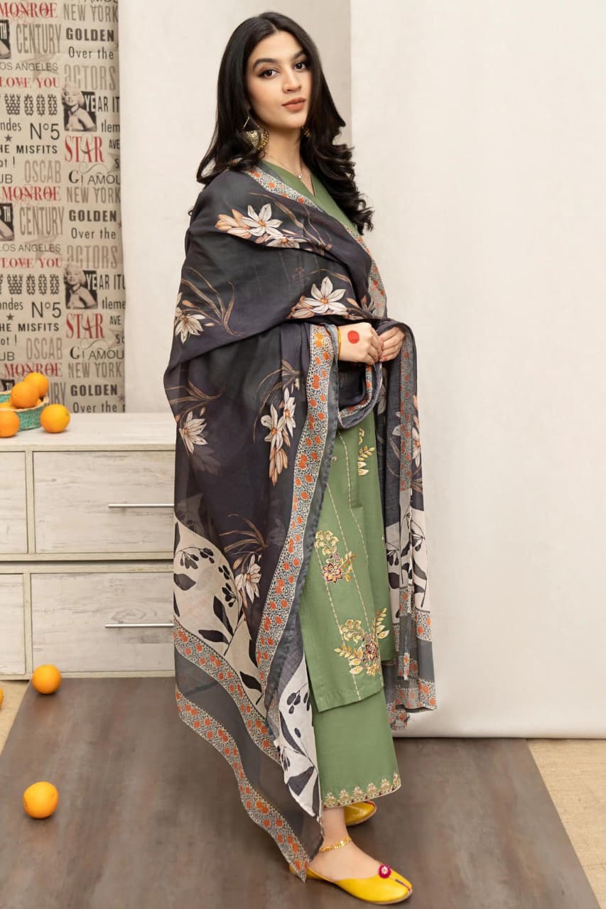 Urge 3PC lawn with Digital print Dupata N034