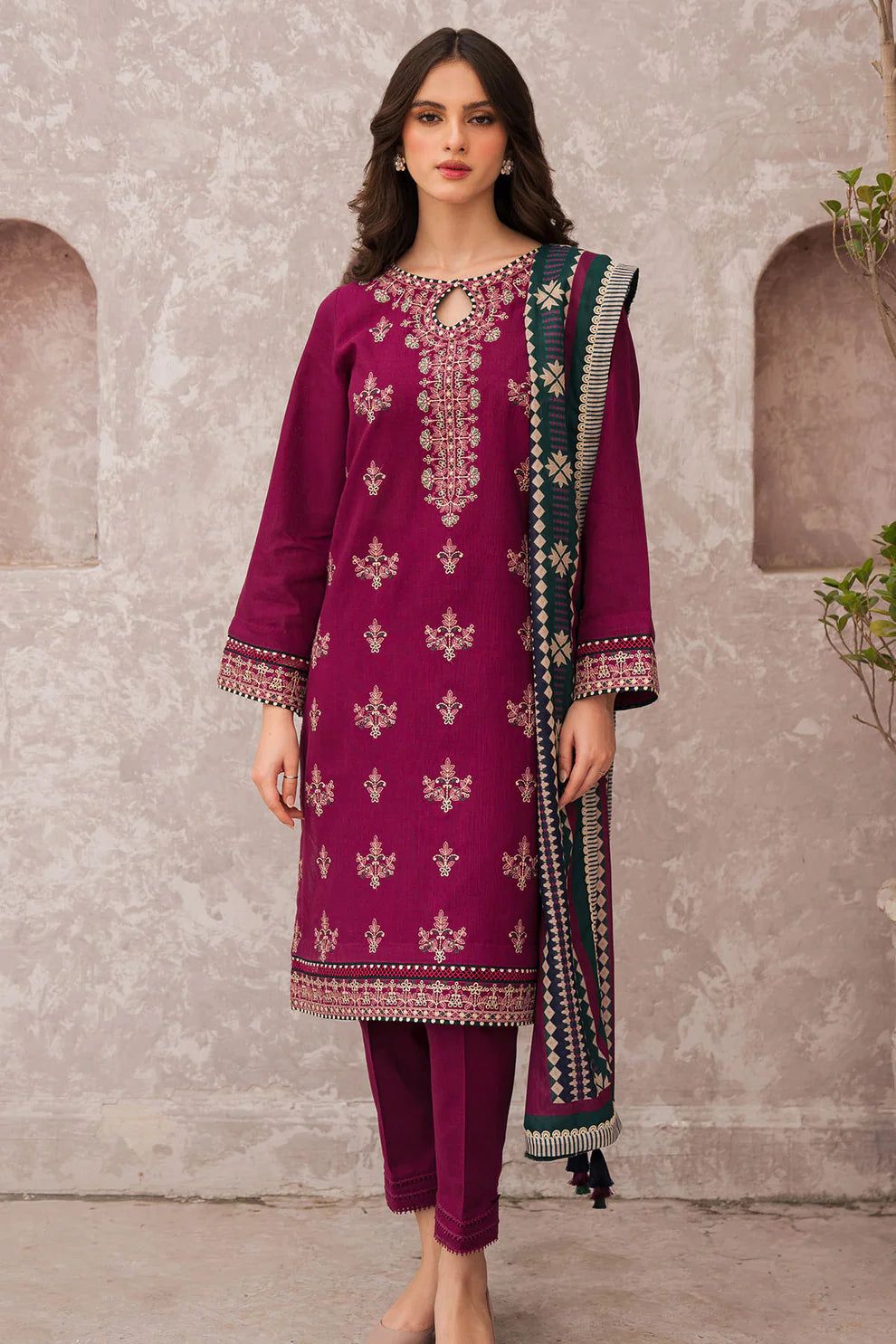 Urge 3PC lawn with Digital print Dupata N044