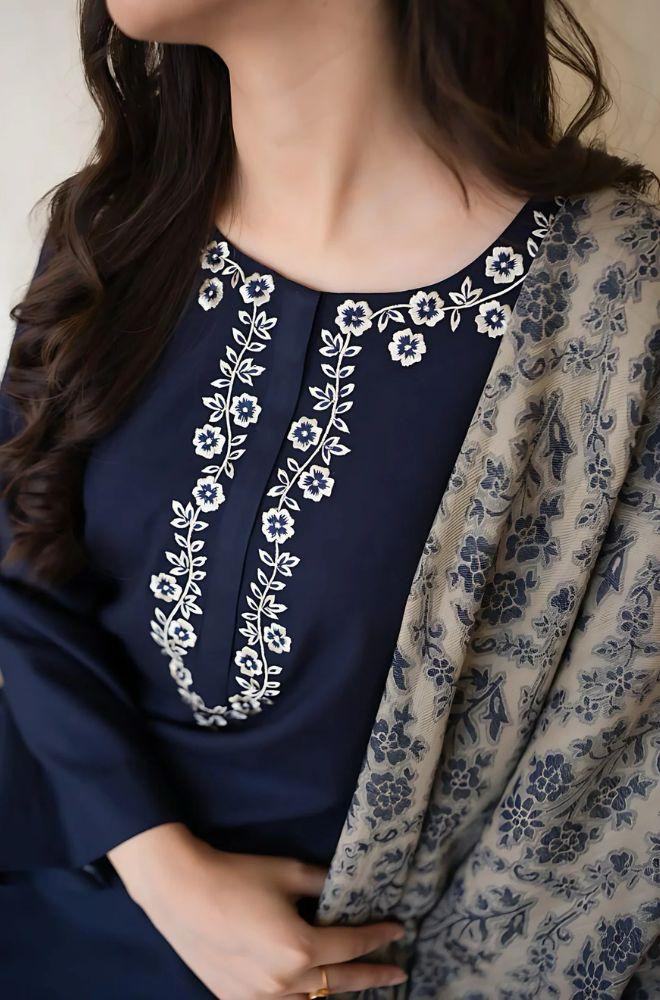 Urge 3PC lawn with Digital print Dupata N046