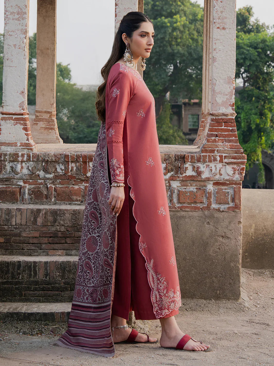 3 PC EMBROIDERED DHANAK SUIT - BG820