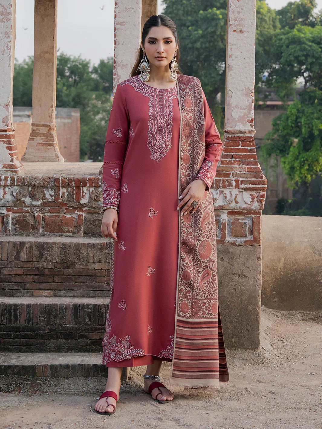3 PC EMBROIDERED DHANAK SUIT - BG820